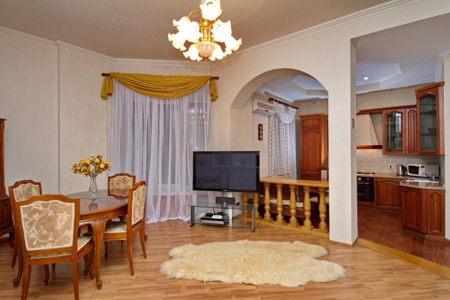 Apartments On Besarabka Kyiv Exterior photo